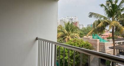 Lovely 3-br. flat at Kadavanthra