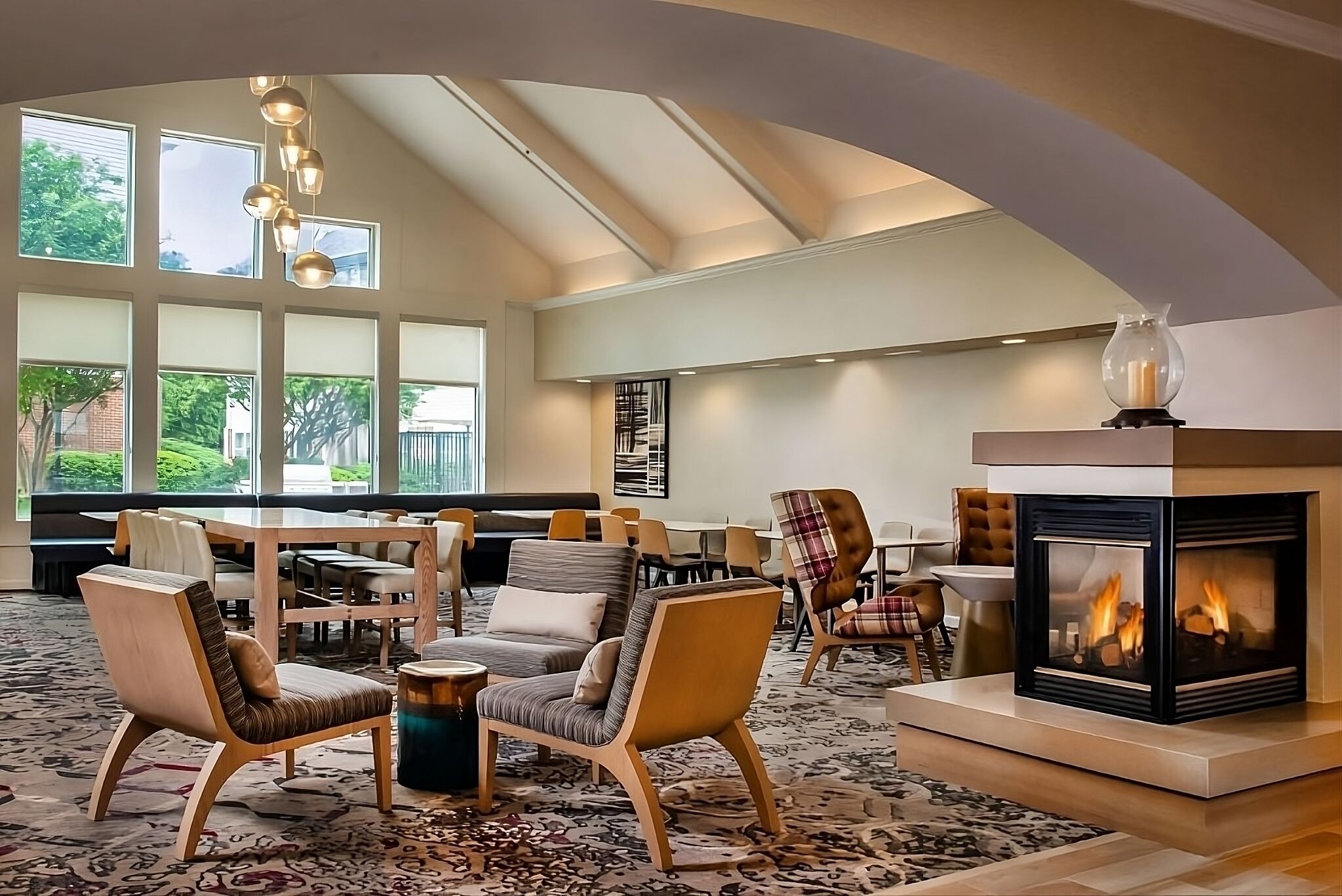 Indulge In Home Like Comfort! 3 Comfortable Units, W/ Pool, Free Breakfast! - Glen Burnie, MD