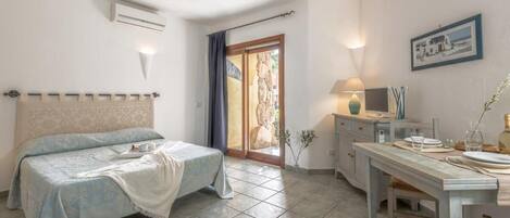 1 bedroom, iron/ironing board, Internet, bed sheets