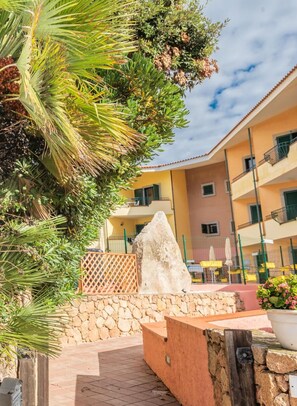 Property grounds - Quaint Residence I Mirti Bianchi 1 Bedroom sleeps 4 no0495 (Santa Teresa Gallura)