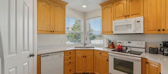 New! Quilters Retreat, Hot Tub, Northern Utah