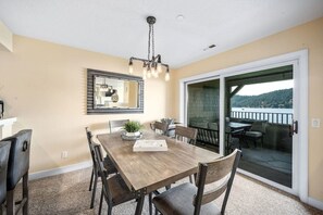 Dining - Paradise Point | Stunning Arrow Point Condo (Harrison)