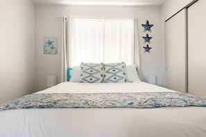 3 habitaciones, tabla de planchar con plancha, cuna de viaje y wifi 