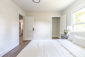 3 bedrooms, iron/ironing board, travel crib, free WiFi