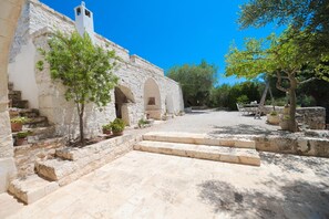 4 bedrooms - Trullo Agapanthus (Ostuni)