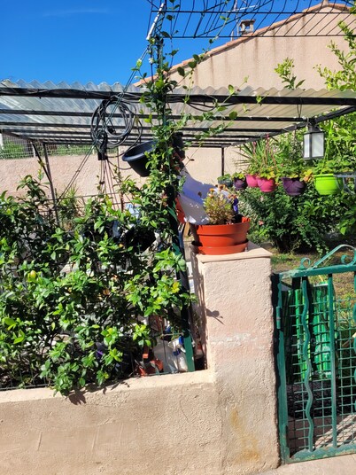 Jolie t2 Proche Toute Commodités. Autoroute sud Plage Métro. Petit Jardin Priver