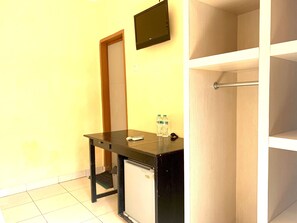 Habitación estándar doble | Escritorio, espacio para trabajar con un portátil, wifi gratis