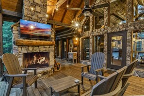 Interior - Around The Bend On Lake Blue Ridge | Blue Ridge, G (Blue Ridge)