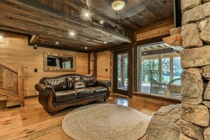 Smart TV, fireplace - Around The Bend On Lake Blue Ridge | Blue Ridge, G (Blue Ridge)
