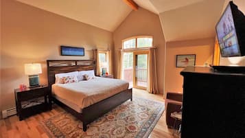 4 bedrooms, iron/ironing board, travel cot, free WiFi