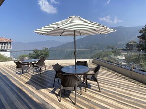 Luxe Room with Terrace | Mountain view - Zone Connect by The Park Mussoorie (Dehradun)