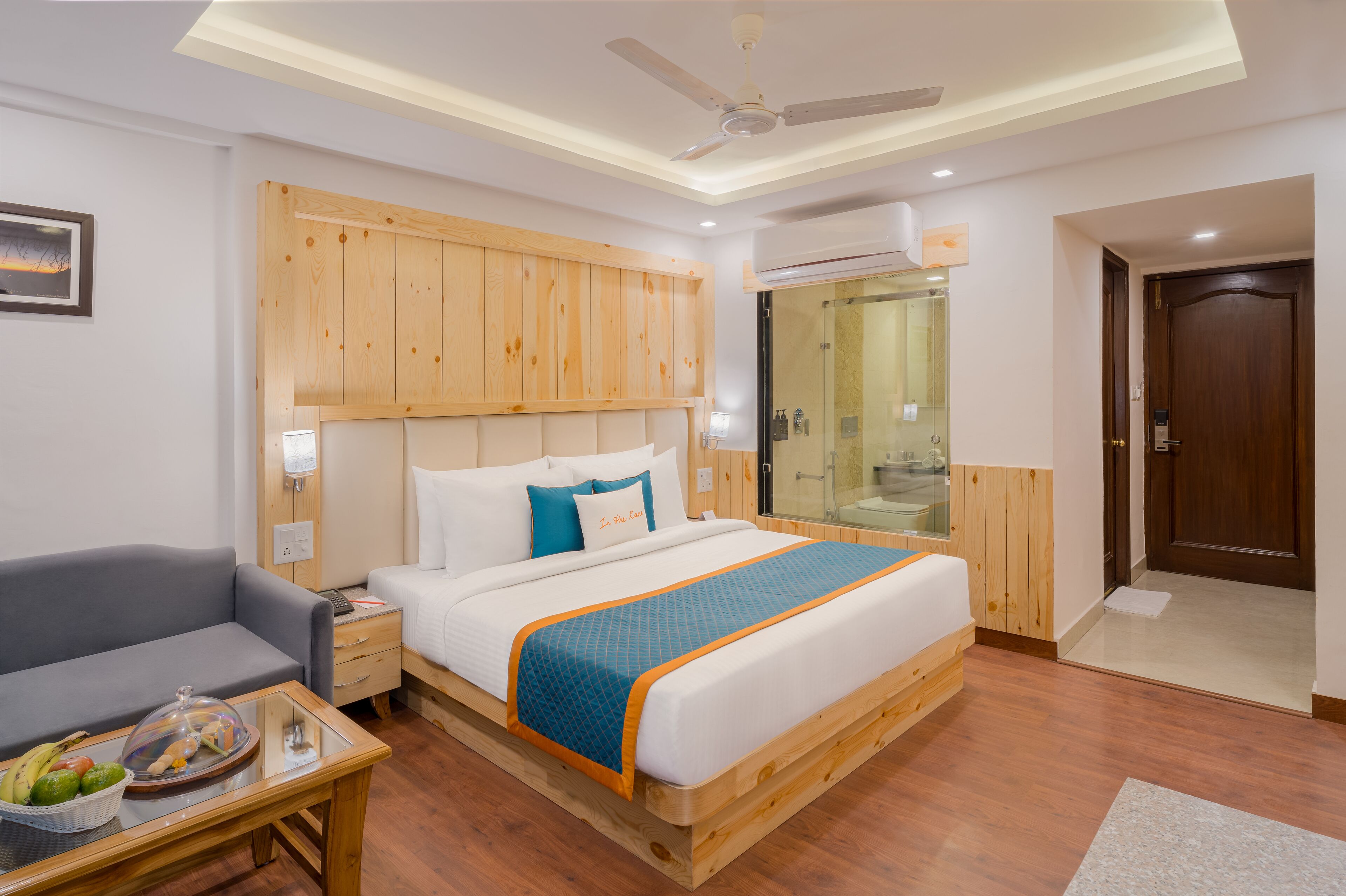 Connect Room | Premium bedding, minibar, in-room safe, desk