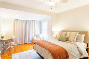 2 habitaciones, escritorio, tabla de planchar con plancha y wifi 