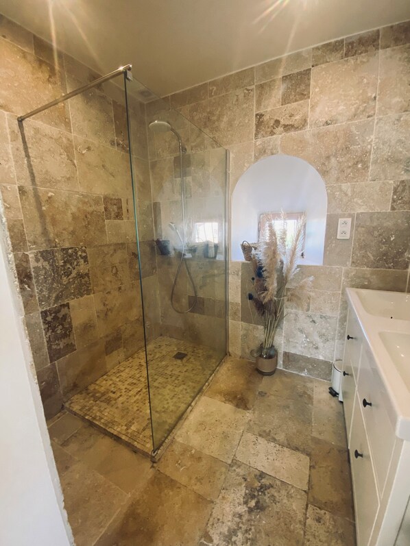 Bathroom - Maison Provencale Marseille (Marseille)
