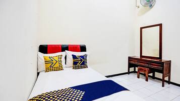 Bureau, espace de travail pour ordinateur portable, Wi-Fi gratuit