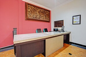 Reception - OYO Life 92773 Griya Trubus Syariah (Tuban)