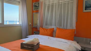 Basic Room | Desk, free WiFi