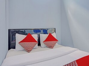 Chambre Deluxe double | Bureau, espace de travail pour ordinateurs portables, literie fournie