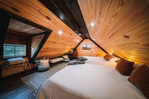 3 bedrooms, desk, iron/ironing board, travel crib