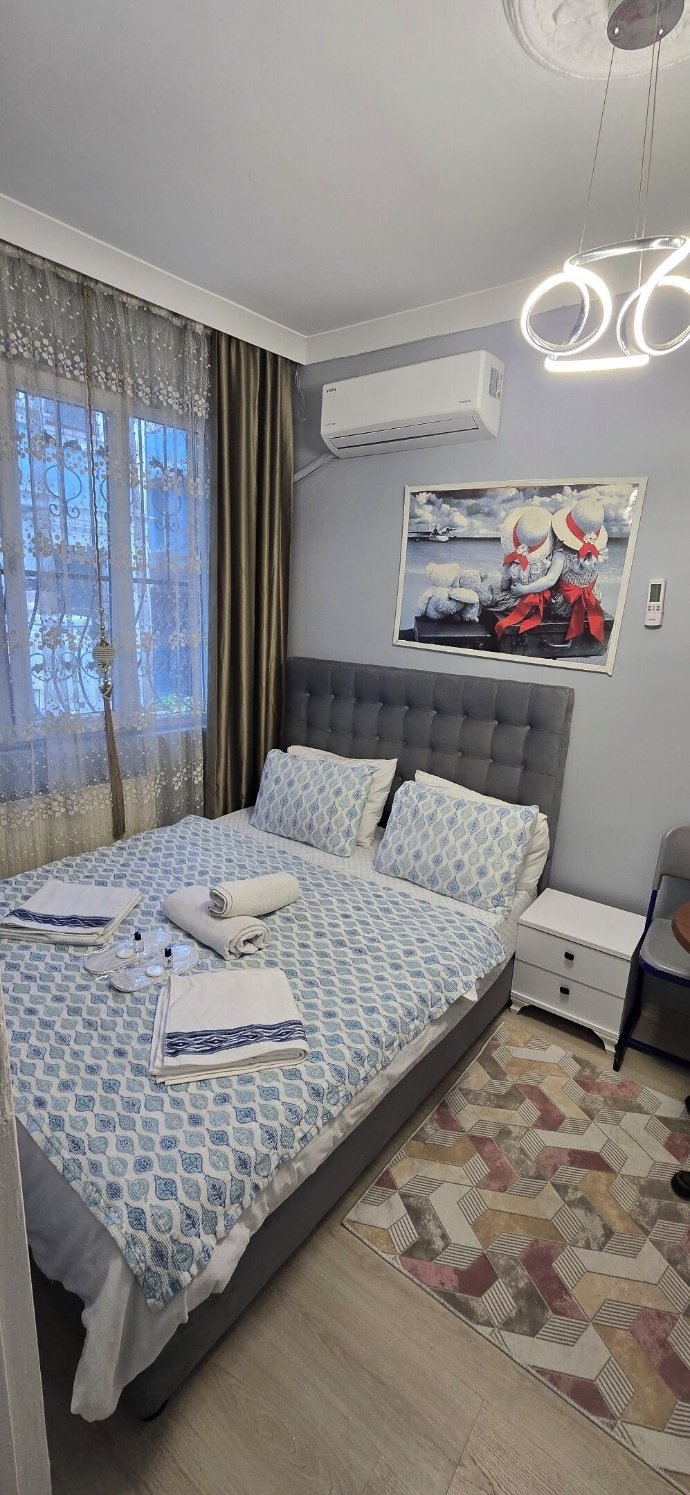 标准公寓, 1 张大床 | 高档床上用品、办公桌、笔记本电脑工作区、遮光窗帘