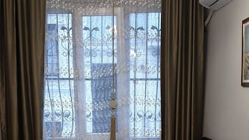 Standard Apartment, 1 Queen Bed | 1 bedroom, desk, laptop workspace, blackout curtains
