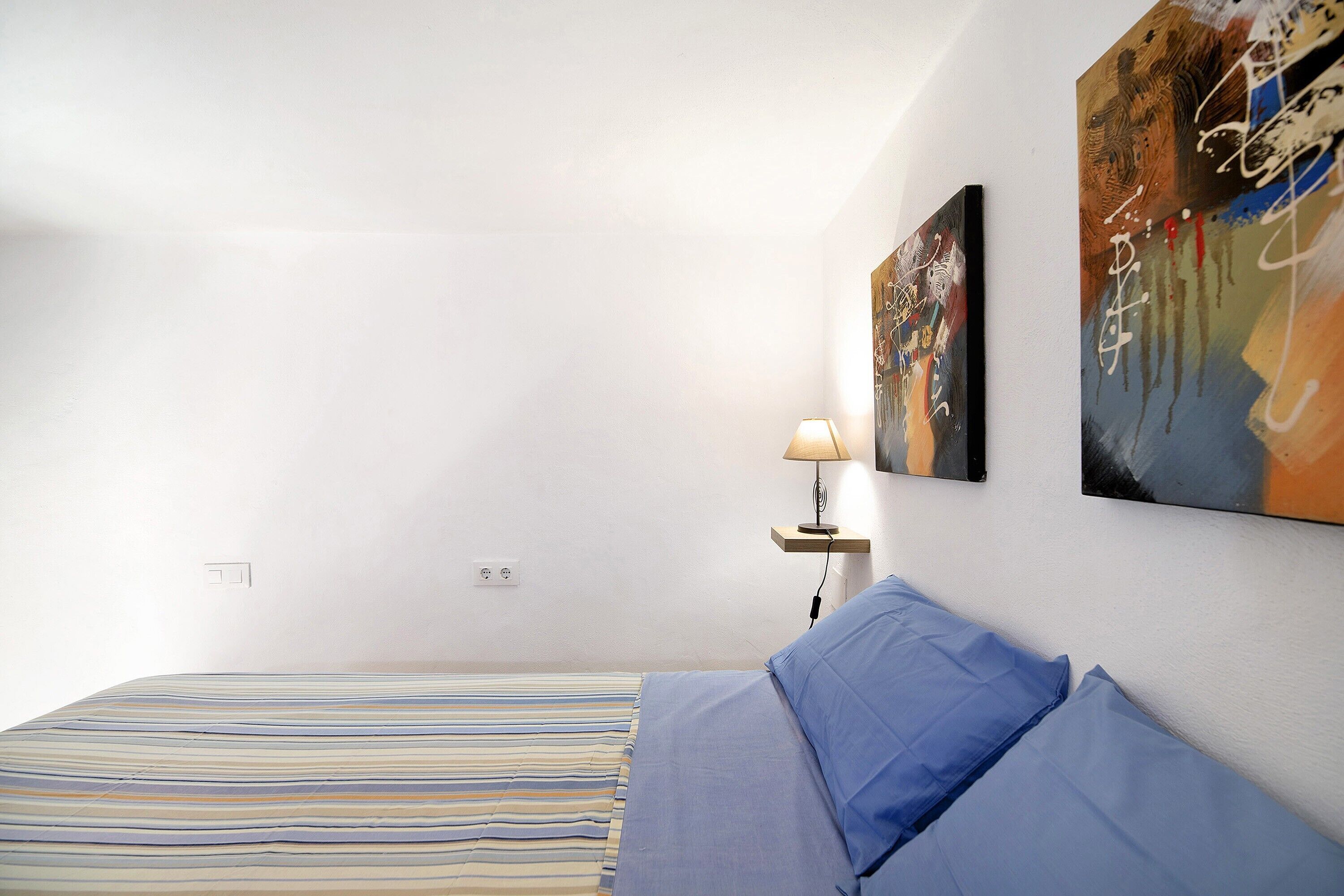 1 quarto, Wi-Fi de cortesia, roupa de cama