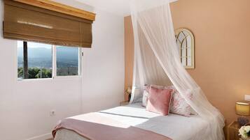 1 chambre, fer et planche Ă repasser, Wi-Fi gratuit, draps fournis