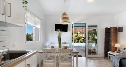 Holiday Home 'Villa Tino- Casa M' with Mountain Views, Shared Pool & Wi-Fi