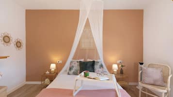 1 bedroom, free WiFi, bed sheets