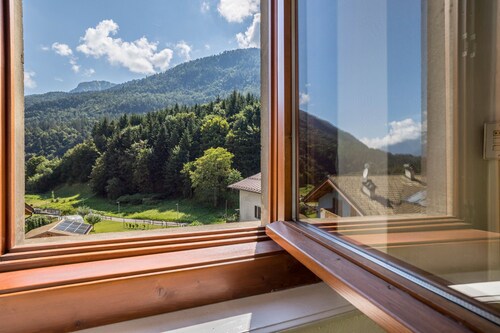 Apartment 'Casa Nel Borgo' with Mountain View and Shared Garden