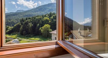 Apartment 'Casa Nel Borgo' with Mountain View and Shared Garden
