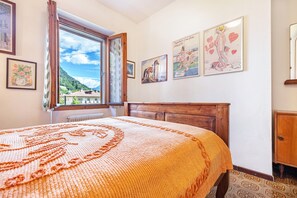 2 Schlafzimmer, Bügeleisen/Bügelbrett, Bettwäsche
