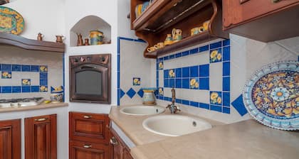 Apartment 'Casa Sicilia Bedda' with Sea View, Private Terrace and Wi-Fi