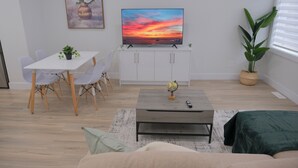 Unclassified image, 4 of 35, button - 4BR Townhome · Sleeps 8 · Golf & Wine, Pet Friendly! (Kelowna)