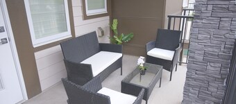 4BR Townhome · Sleeps 8 · Golf & Wine, Pet Friendly!