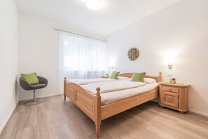 2 chambres, fer et planche à repasser, Wi-Fi gratuit, draps fournis