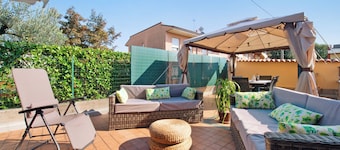 Holiday Home 'Elli' with Shared Terrace, Shared Garden and Wi-Fi