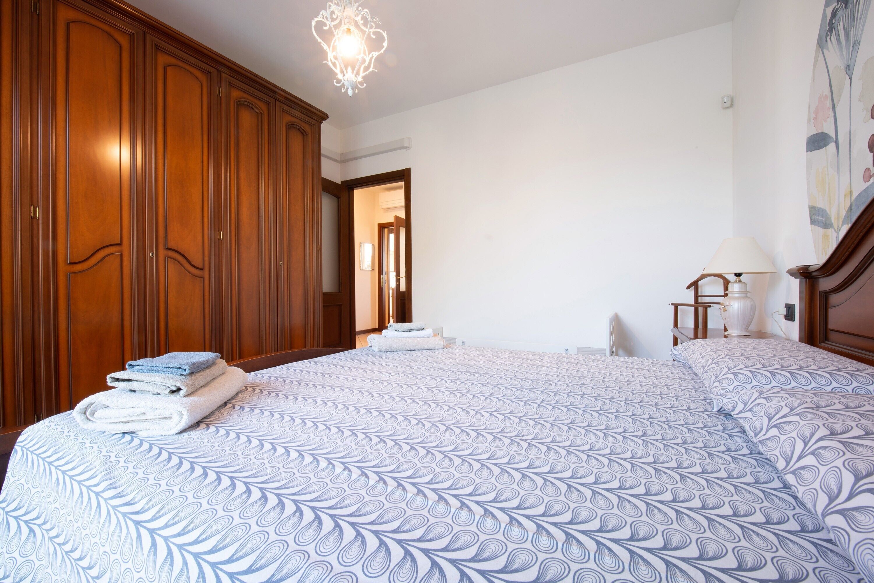 2 camere, ferro/asse da stiro, Wi-Fi gratuito, lenzuola