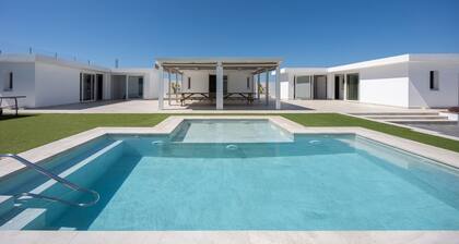Villa 'Pablo' with Private Pool, Private Terrace and Air Conditioning