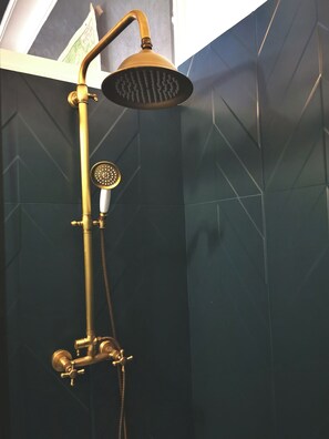 Hand-held showerhead