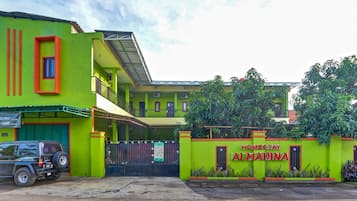 Mặt tiền nơi lưu trú