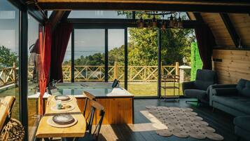 Luxury-Bungalow, Whirlpool, Meerblick | 1 Schlafzimmer, laptopgeeigneter Arbeitsplatz, kostenloses WLAN