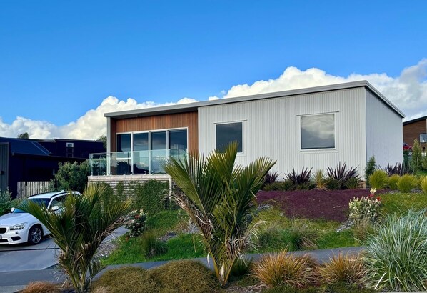 Exterior - Raglan Retreat With Water Views (Raglan)