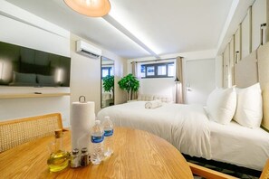 1 bedroom, desk, iron/ironing board, WiFi - w* | Sparkling Loft in Santa Ana (Panamá)