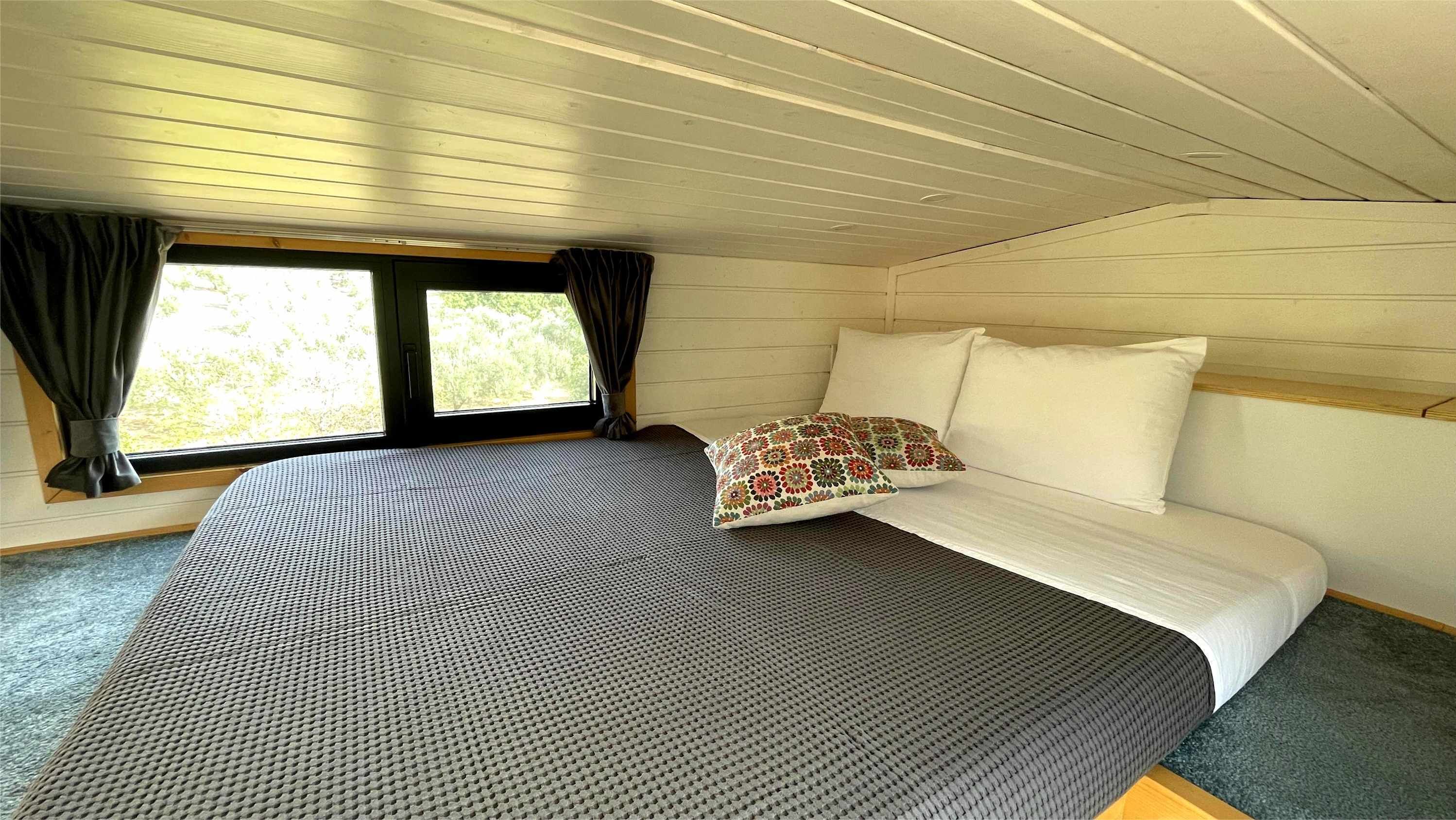 1 slaapkamer, een bureau, wifi, beddengoed