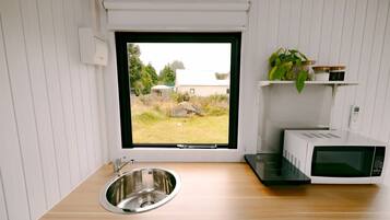 Fridge, microwave, stovetop, toaster