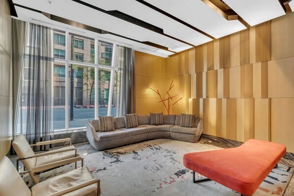 Smart-tv en een open haard