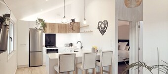 Huntsbury Hideaway, Cottage with amazing views