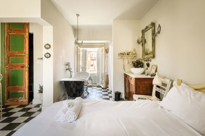 Apartamento | 1 quarto, escrivaninha, espaço de trabalho para notebook