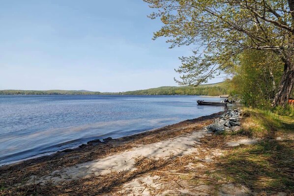 Unclassified image, 1 of 39, button